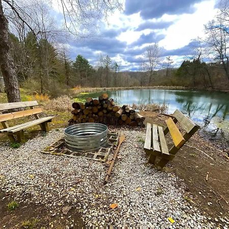 Whispering Waters, Hocking Hills, Hot Tub, Pond Villa Rockbridge Exterior foto