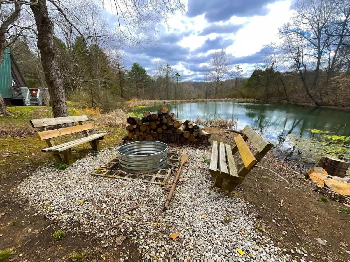 Whispering Waters, Hocking Hills, Hot Tub, Pond Villa Rockbridge Exterior foto